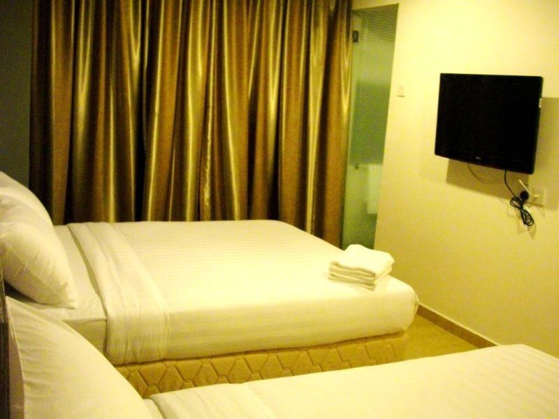 Here Hotel Skudai Exterior photo