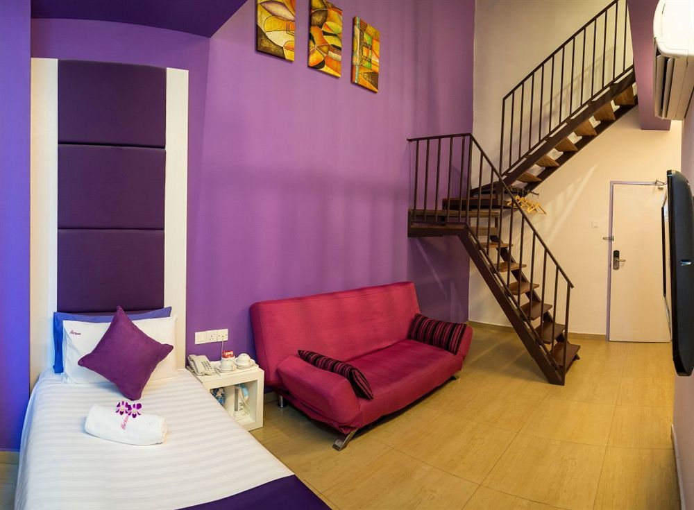 Here Hotel Skudai Exterior photo